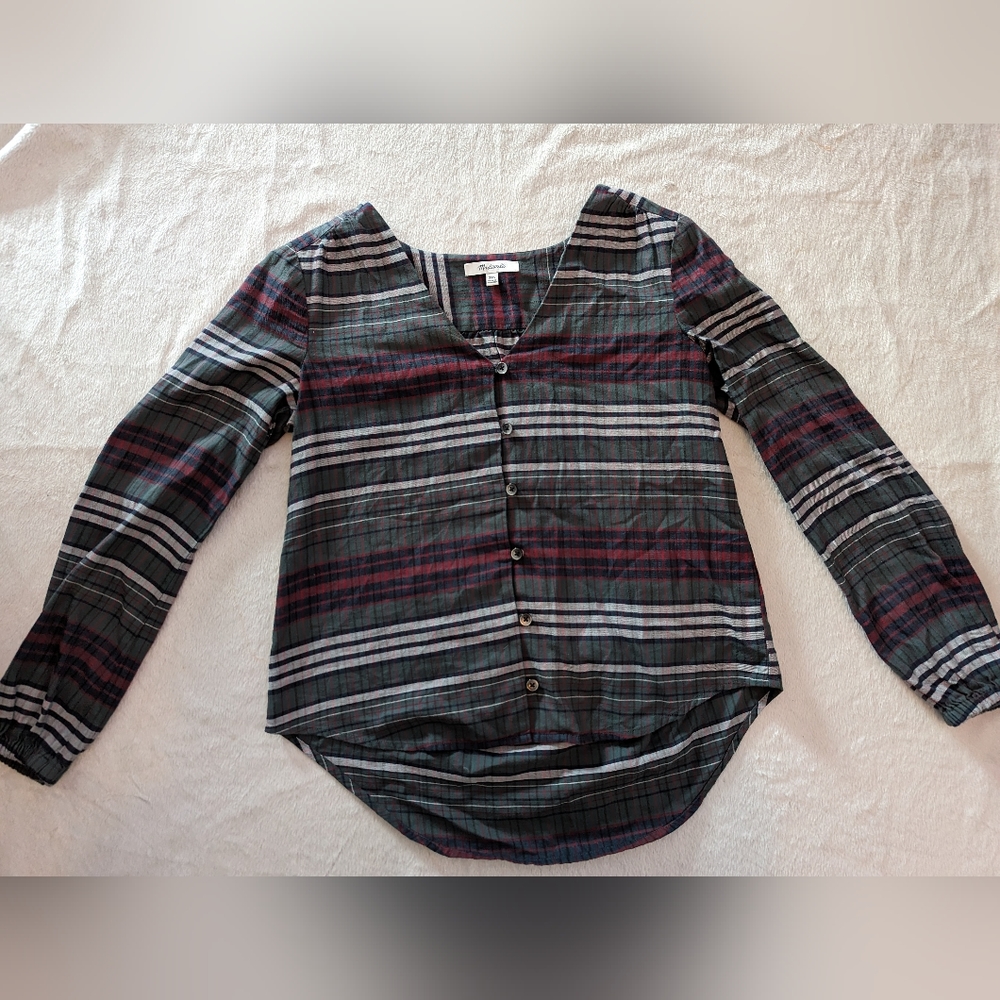 Madewell V-Neck Button-Down Shirt in Pineview Plaid - Picture 9 of 13